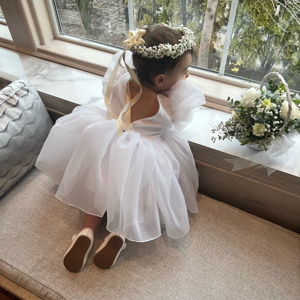 White Flower Girl Dress with puffy sleeve